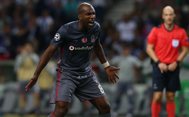 NBA 2K16 手机游戏 模式丰富 街球模式_NBA 2K16手游 画面表现 课间休闲游戏_nba2k16攻略