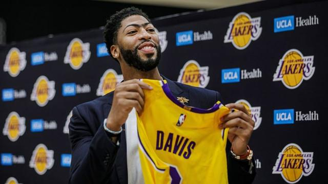 美媒重排NBA近十年最佳新秀:快船两人上榜,欧文利拉德全部落选