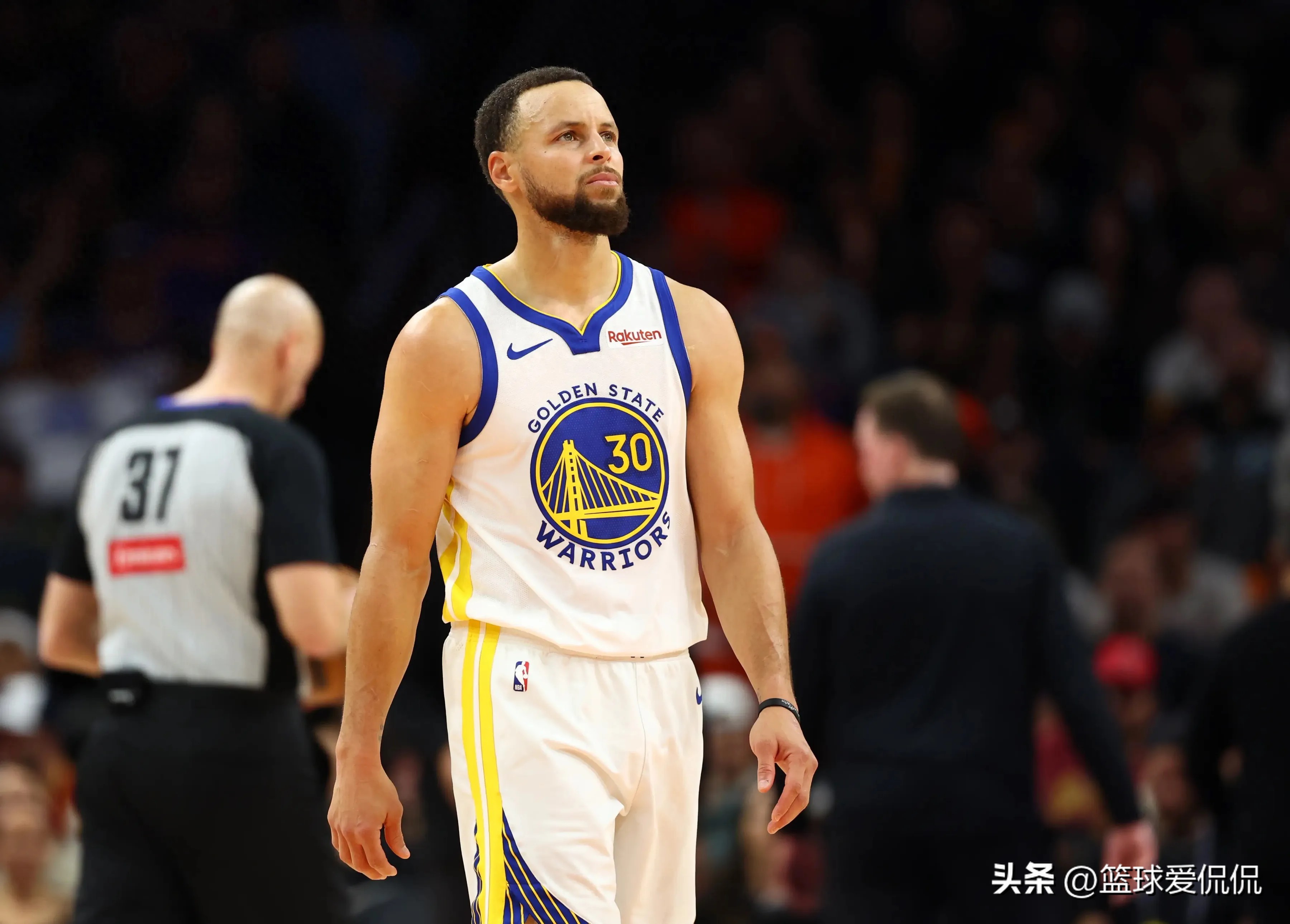 NBA年薪最高的球员是_NBA薪资最高的球员_勇士库里薪资分析