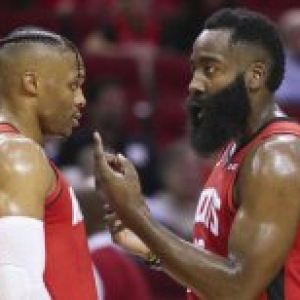 NBA常规赛视频直播：火箭vs 猛龙 哈登威少欲化身