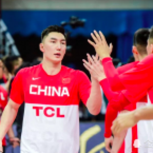 李楠最争议选人！5年落选3届大赛热身赛坐